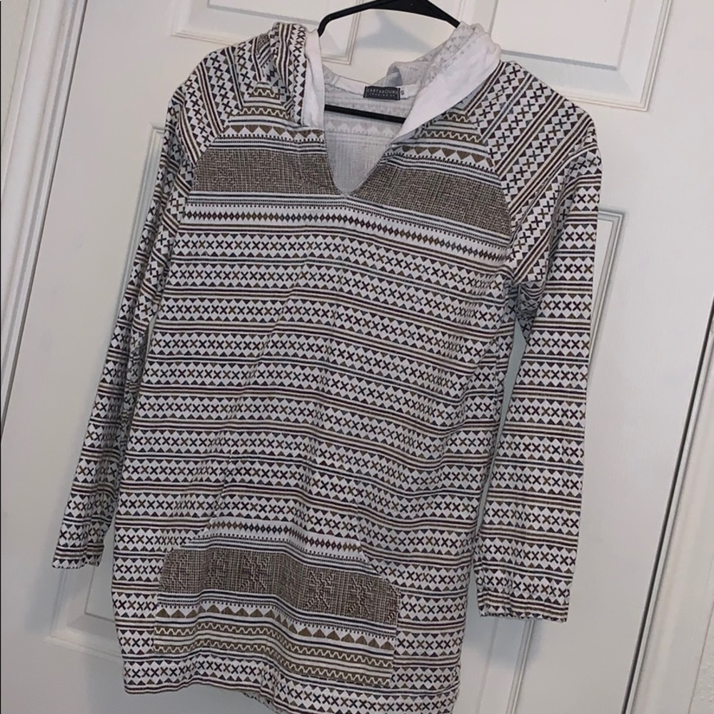 Hooded shirt